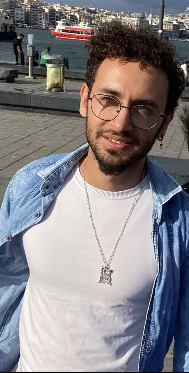serifebaci_mtal's tweet photo. Görsel Sanatlar öğretmenimiz Deniz Zinet’e deprem anından beri ulaşamıyoruz.
En son General Şükrü Kanatlı Mahallesi Atatürk Caddesi Özkanlar Apartmanı Antakya/Hatay adresinde bulunduğunu biliyoruz. 
@AFADTurkiye
@DepremDairesi 
@AFADHatay https://t.co/TxR9HjEpLA