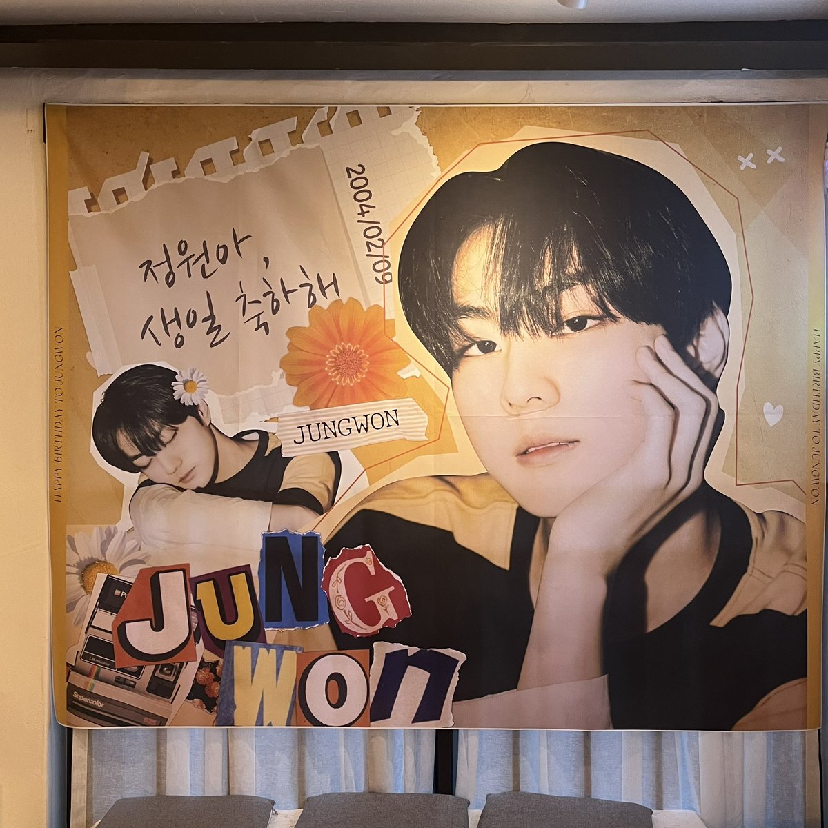 2o9zz's tweet photo. 📍카페 지금 여기
따뜻한분위기에 애정가득한 카페였어요 ♡ 
액자도 다 ~~ 예뻐서 보는재미가득🥹 인생네컷디자인도 짱귀여웠어요 >.< !!! 
#어제보다_더_빛나는_정원이 https://t.co/XTHJkC8UIV