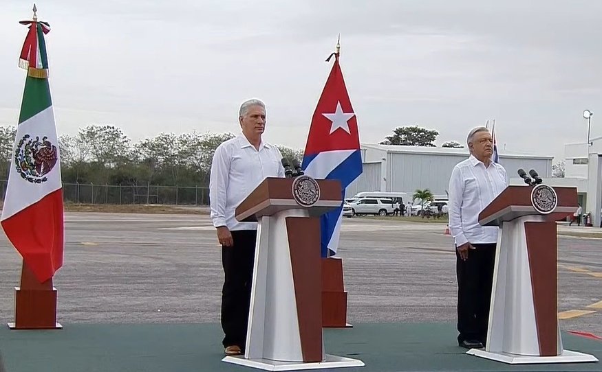 A su arribo a Campeche, el Pdte <a href="/DiazCanelB/">Miguel Díaz-Canel Bermúdez</a> reafirmó el respeto y cariño al hermano pueblo de #México y a su pdte <a href="/lopezobrador_/">Andrés Manuel</a>. También expresó la gratitud por las múltiples muestras de solidaridad con #Cuba ante complejos desafíos causados por el bloqueo y la naturaleza. 🇲🇽🇨🇺
