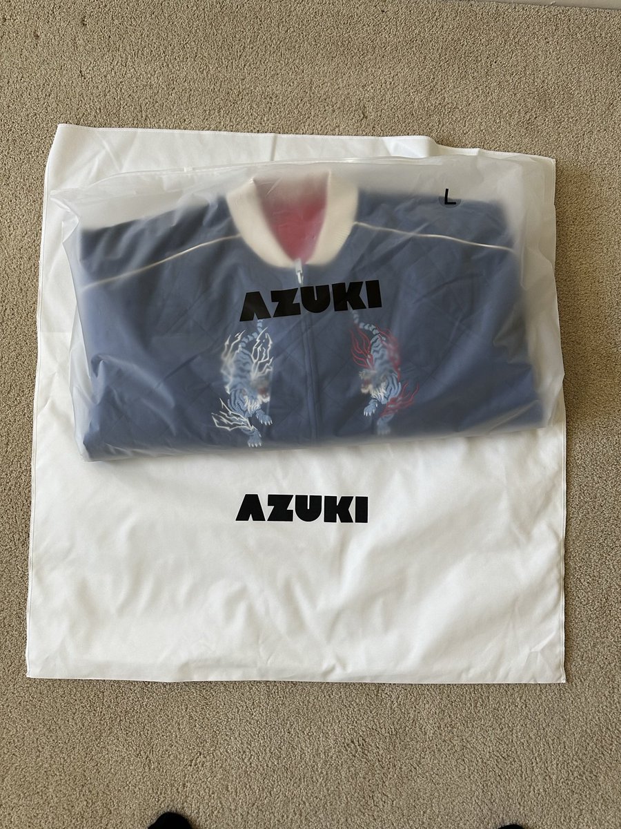 0x_atrayu's tweet photo. GM, i received my @AzukiOfficial twin tigers jackets and I gotta say this is one of the nicest jackets Ive received. Astonishing details. I’m pleased to say I have 1 additional size Large for sale. Fits TTS. Message me or comment below with any offers. #azuki #azukijacket https://t.co/HpbiJ1Ju2O