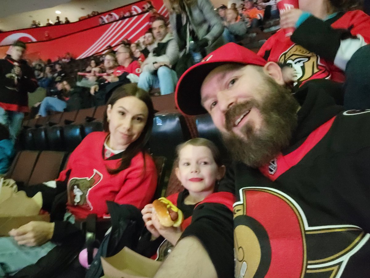 My0P1N10N's tweet photo. Let's go @Senators ! 

(@GabrielPizza let's keep this streak going 4-0 so far) #LuckyJersey #LuckyLadies #LuckyDad #GoSensgo https://t.co/2Ei72e99kH