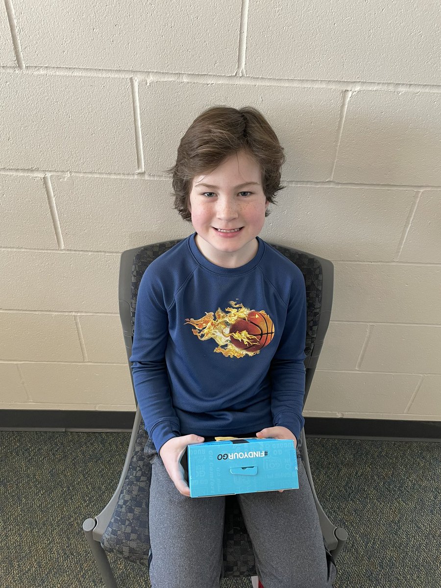 IISSFAS's tweet photo. Congrats to our Ride with Pride students selected for demonstrating #BluejacketPride on the bus!  We are proud of you!  #PBIS #Celebrate @ISD911 https://t.co/ZjXGryKd58
