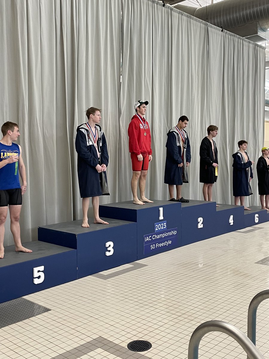 Wolv_CoachM's tweet image. Ryan Clark takes the IAC title in the 50 free with a time of 22.22.
#wcsdletsgo #chasingastatecut #champion #gold