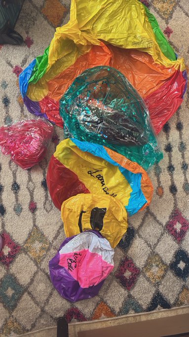 All the sizes of #beachballs I have for sale or for popping in a custom. Dm now for custom pricing!!<a href="/tag/beachballs"class="tags">#beachballs</a><a href="/tag/sittopop"class="tags"><span>#sittopop</span></a>
