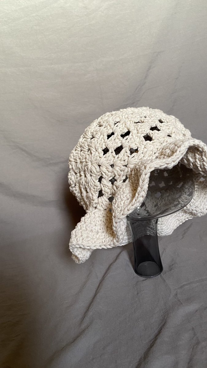 __llemv's tweet photo. صنعت قبعات من الكروشية مُتاحه للإقتناء ..
#كروشيه #art #crochet #bucket_hat https://t.co/89BoAYvJzM