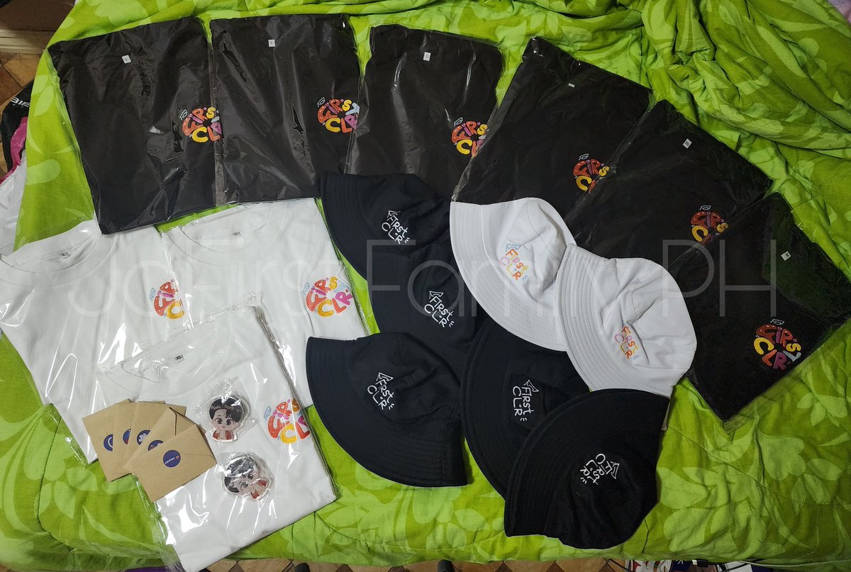jafirstfamilyph's tweet photo. Mabuhay Filo-#Domjiw 🧡✨️
orders for #FirstfhGraduation is finally here & ready for delivery! Individual messages for each person who ordered have been contacted for shipping ✨️🧡
Sending love & Thank you @FirstLoveofc_ 🫶🏻🩶
#First_Chalongrat #รักแรกของเฟริสท์ #JaFirst https://t.co/fGu7NfDWf9