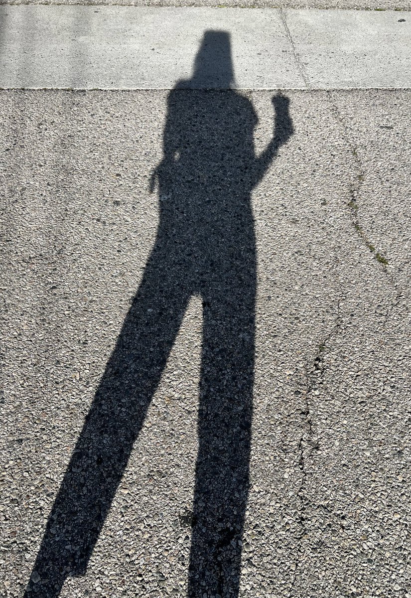 healthyhollows's tweet photo. gm🥤 
don’t forget to do the shadow work to continue your personal growth and healing ✨ https://t.co/yLZ5f07L9u