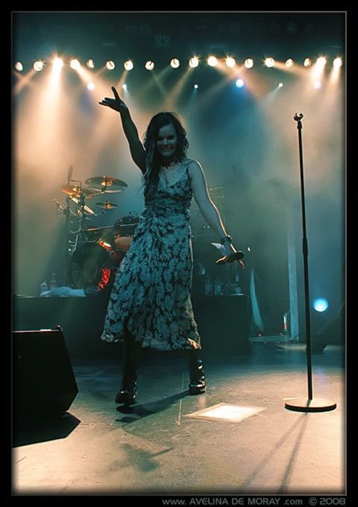 FloorJGoddess's tweet photo. ❤ Anette Olzon  ❤ 

#anetteolzon #Goddess https://t.co/cSuaNvh3PG