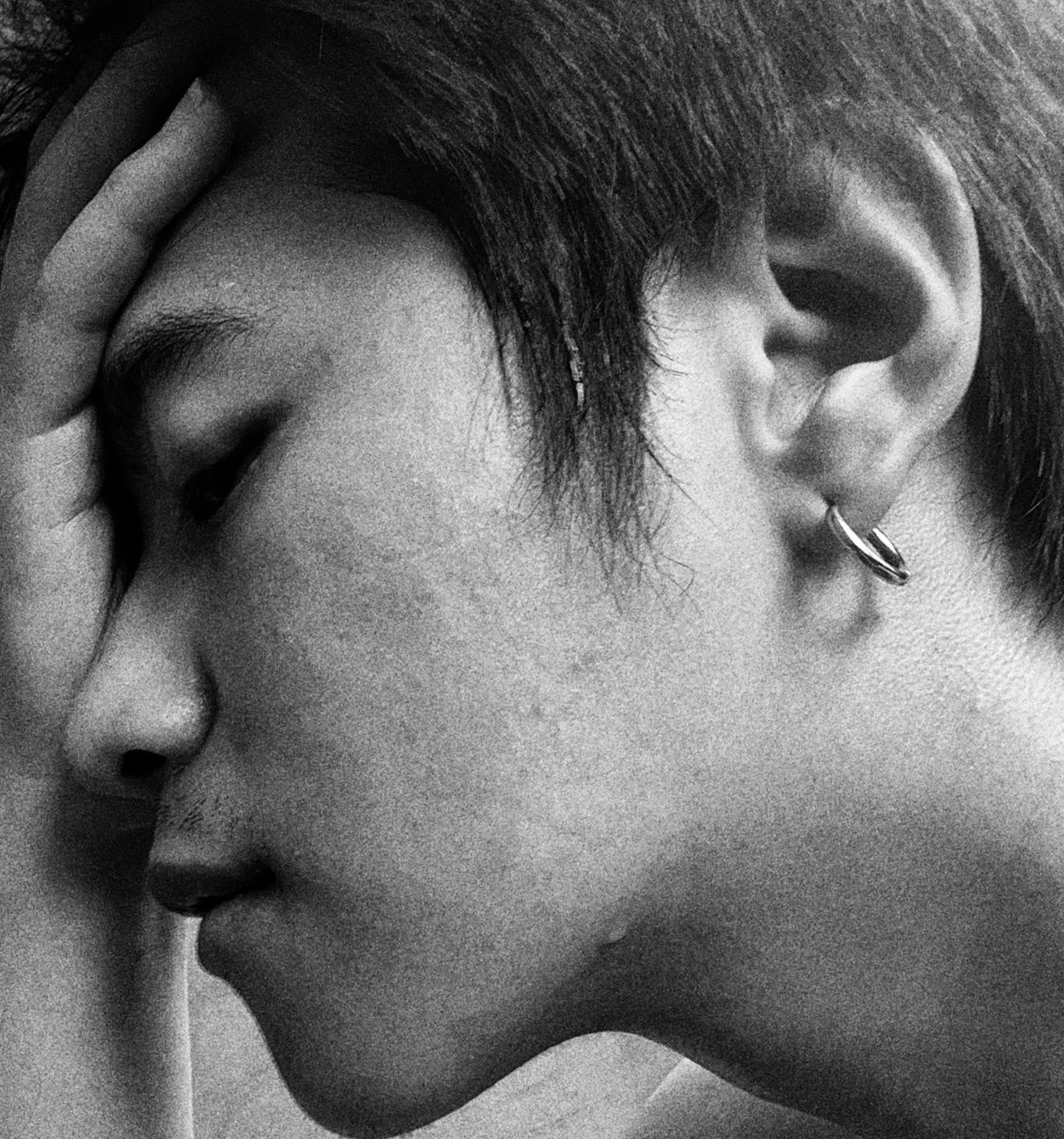 MeanPlanPH's tweet photo. [UPDATE] ⬆️

230211 ~ HANDSOME SIDE PROFILE ✨

Plan's side profile never fails to impress us. Also, we're so happy that he always embraces his bare face and proud to post it. Nice one, Plan! 🫶

© Plan's IG post @.iplann

#PlanRathavit
#คนของแปลน
#MeanPlanPH
~ 🌠 https://t.co/I6kcB06ZNY