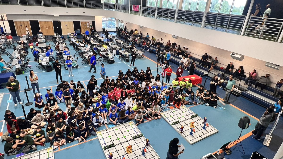 STEMSquadHDMM's tweet image. 6441E is ready to go at STEAM in the Garden @MDCPSSTEAM @MDCPSSouth #STEMis @HDMcMillan @AdamsonHDMM