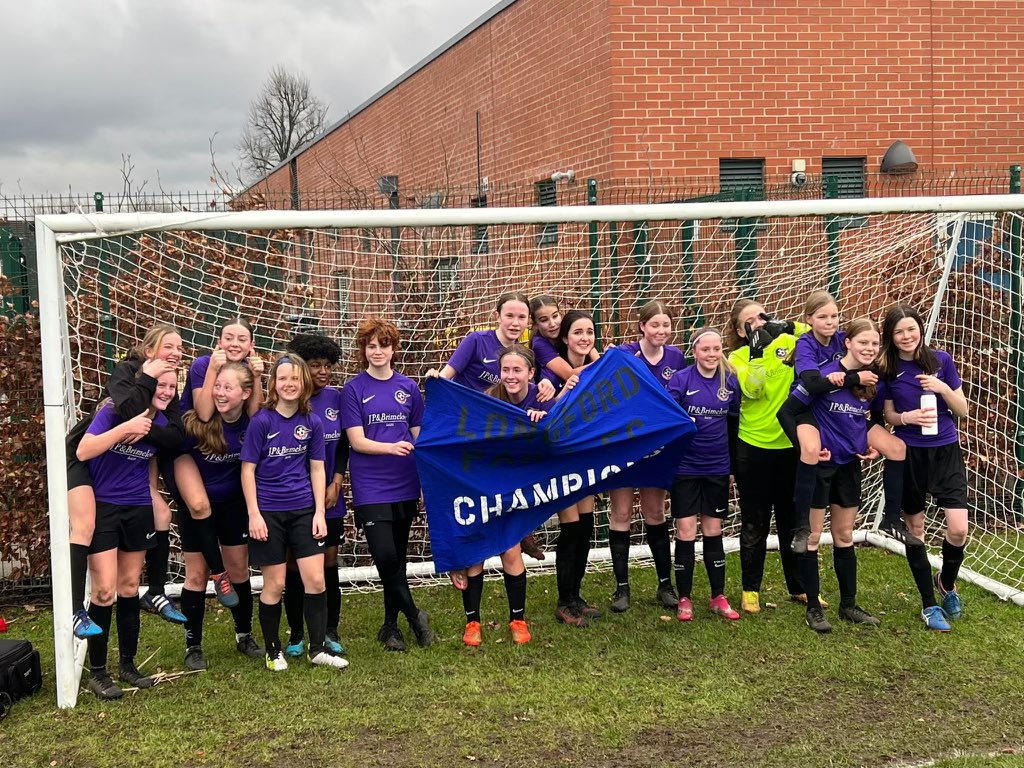Congratulations to Dean and his <a href="/LongfordGirls/">Longford Park Girls (Wildcats)</a> today on becoming #Champions 🏆

So proud to support this fantastic girls #football team here in South Manchester.

Well done!

Look forward to seeing a 🏆

Awesome

Eddie

#grassrootsfootball #girlsfootball #champions #welldone