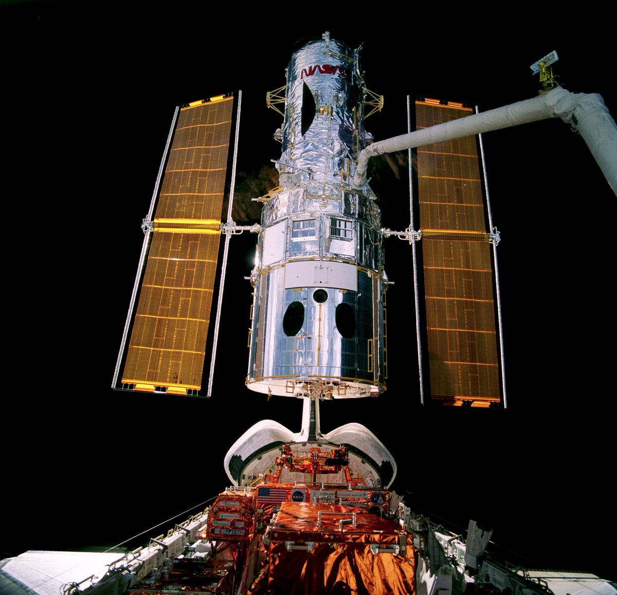 ruimtevaart on Twitter "RT NASAhistory Hubble upgrade! STS82