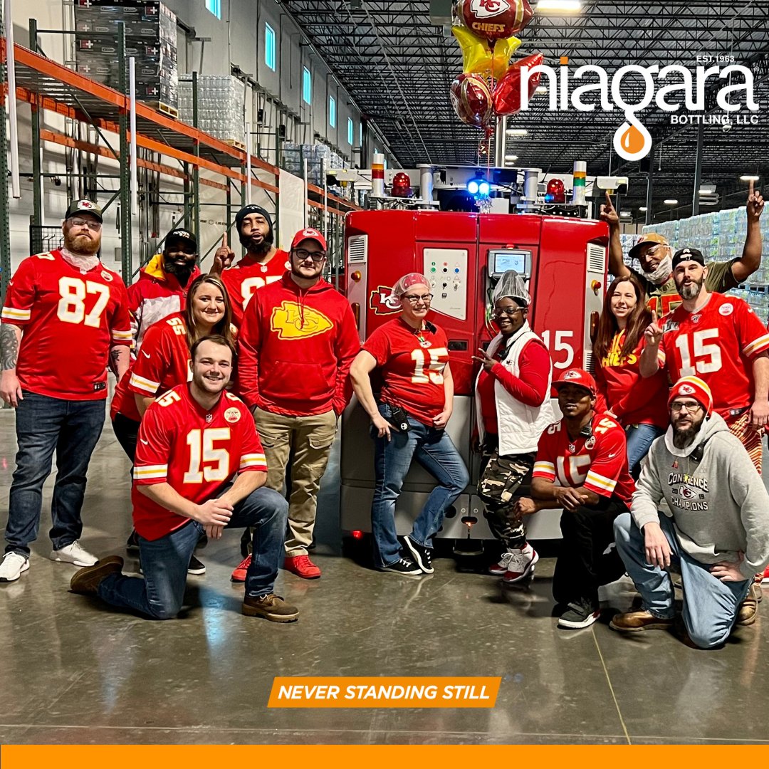 NiagaraCareers's tweet photo. Team Kansas City is game ready and we think it's pretty obvious who they're rooting for! Whatever jersey you will be sporting tomorrow, make sure to #TakeAWaterBreak with @Niagara_Water  🏈 

#NiagaraWater #NiagaraBottling #Careers #SuperBowl #TakeAWaterBreak #HalfTIme https://t.co/lEqP7AI6Zg