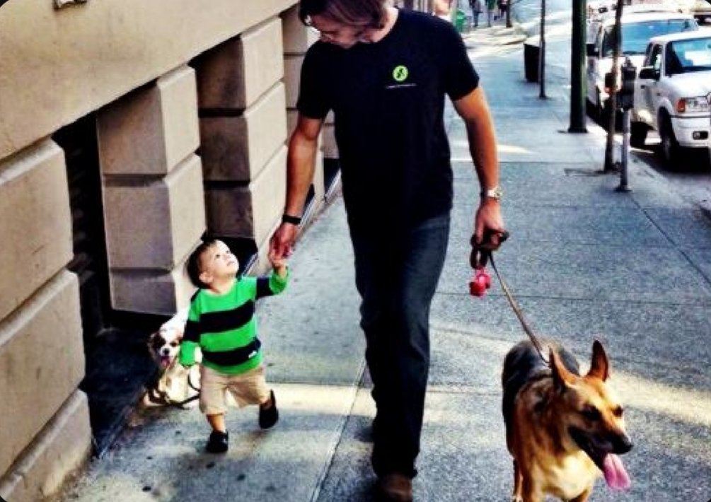 madeofawkward's tweet photo. Happy #padurday morning!
I love this sweet pic.
#padafamily 
#weloveyoujaredpadalecki https://t.co/Hdiv8nriyu