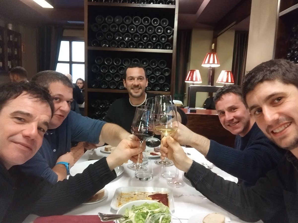 Frodaklis21's tweet photo. Pedrito's House 
@aitorgartx @PipoTxirrita @LabakaUnai https://t.co/wQyNbjXZrv