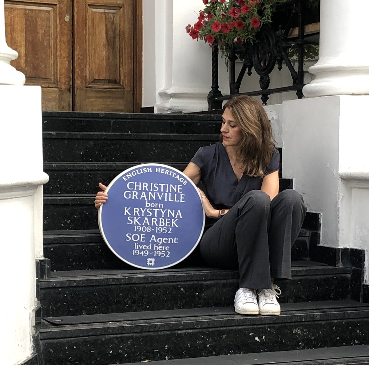<a href="/EnglishHeritage/">English Heritage</a> <a href="/PolishEmbassyUK/">Polish Embassy UK 🇵🇱</a> <a href="/alice_hutton/">Alice Hutton</a> Just saw this, 3 years late! I’m delighted that the <a href="/EnglishHeritage/">English Heritage</a> #blueplaque honouring #KrystynaSkarbek aka #ChristineGranville is now up!