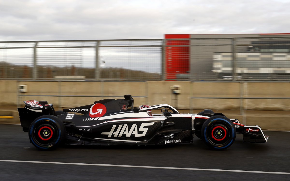 FTotal_'s tweet photo. El Haas en Silverstone

Que bien luce😍 https://t.co/ddOXf8O8kp