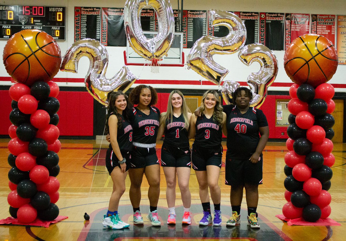 BFHSGirlsBball's tweet photo. Big win on Senior night 35-19 over McNair. Win #6. Alexis Ching led the way with 8pts and Mikayla Adams chipped in with 7pts. A huge Thank You to all our Seniors: Natasha,Megan,Mikayla, Kayla and Mikelle. #family#thankuseniors#gotthedub https://t.co/VF0QPF1KJ0