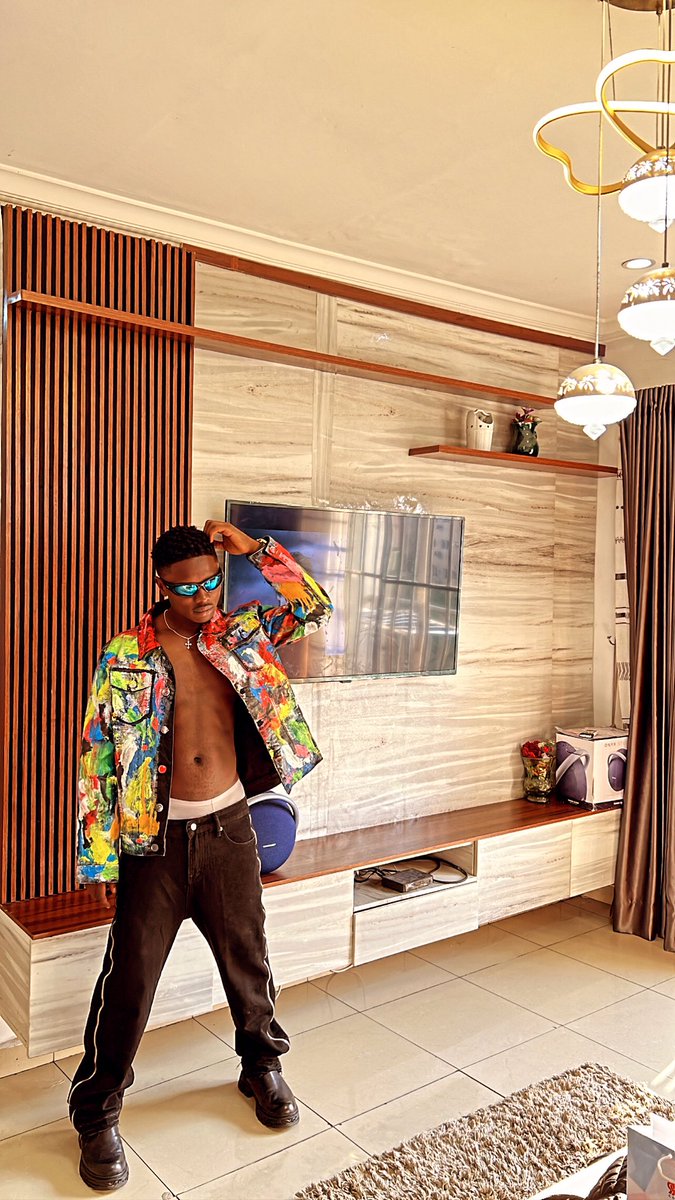 JacketsbyNimi's tweet photo. A champion Piece: Our Custom Impasto Jacket. #JacketsByNimi https://t.co/4Jc24e6LOT