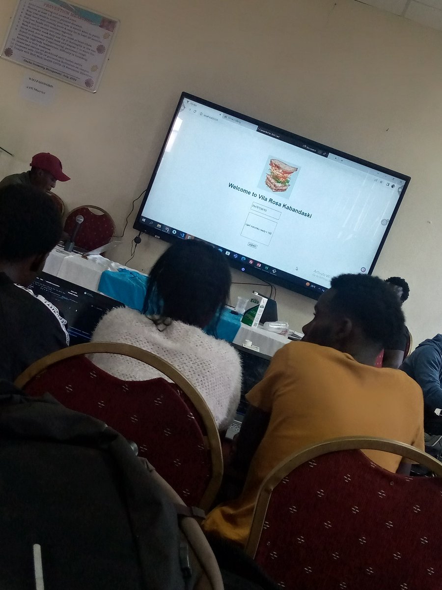 blessedbarack's tweet photo. Presentations🔥🔥
#BuildWithIT #ChukaUni #ACNairobi https://t.co/ryP4hRFXU8