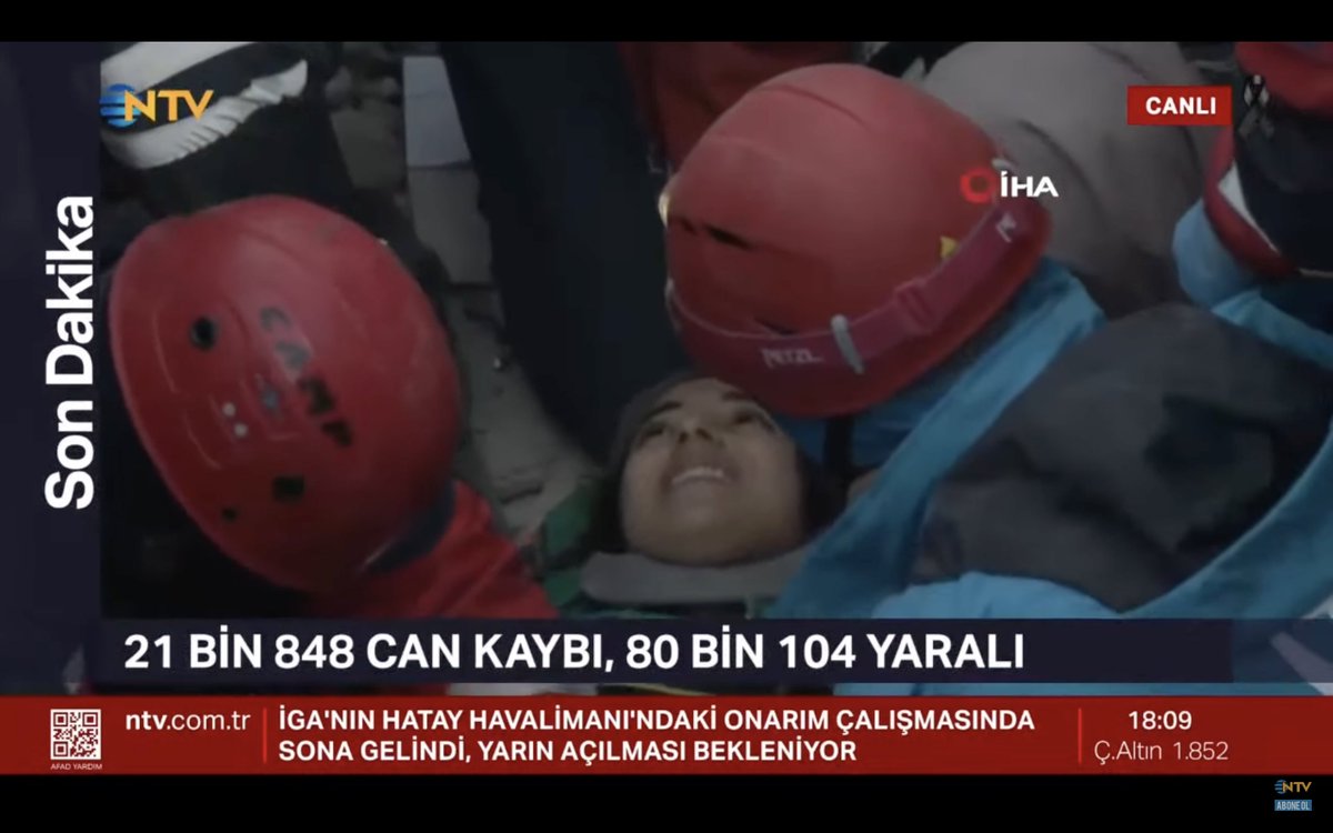 sputnik_TR's tweet photo. 134. saatte mucize: 16 yaşındaki Hedil, Kahramanmaraş'ta enkaz altından kurtarıldıktan sonra ekiplere gülümsedi

https://t.co/AF78CIlVLe https://t.co/Cje8PZ59K2