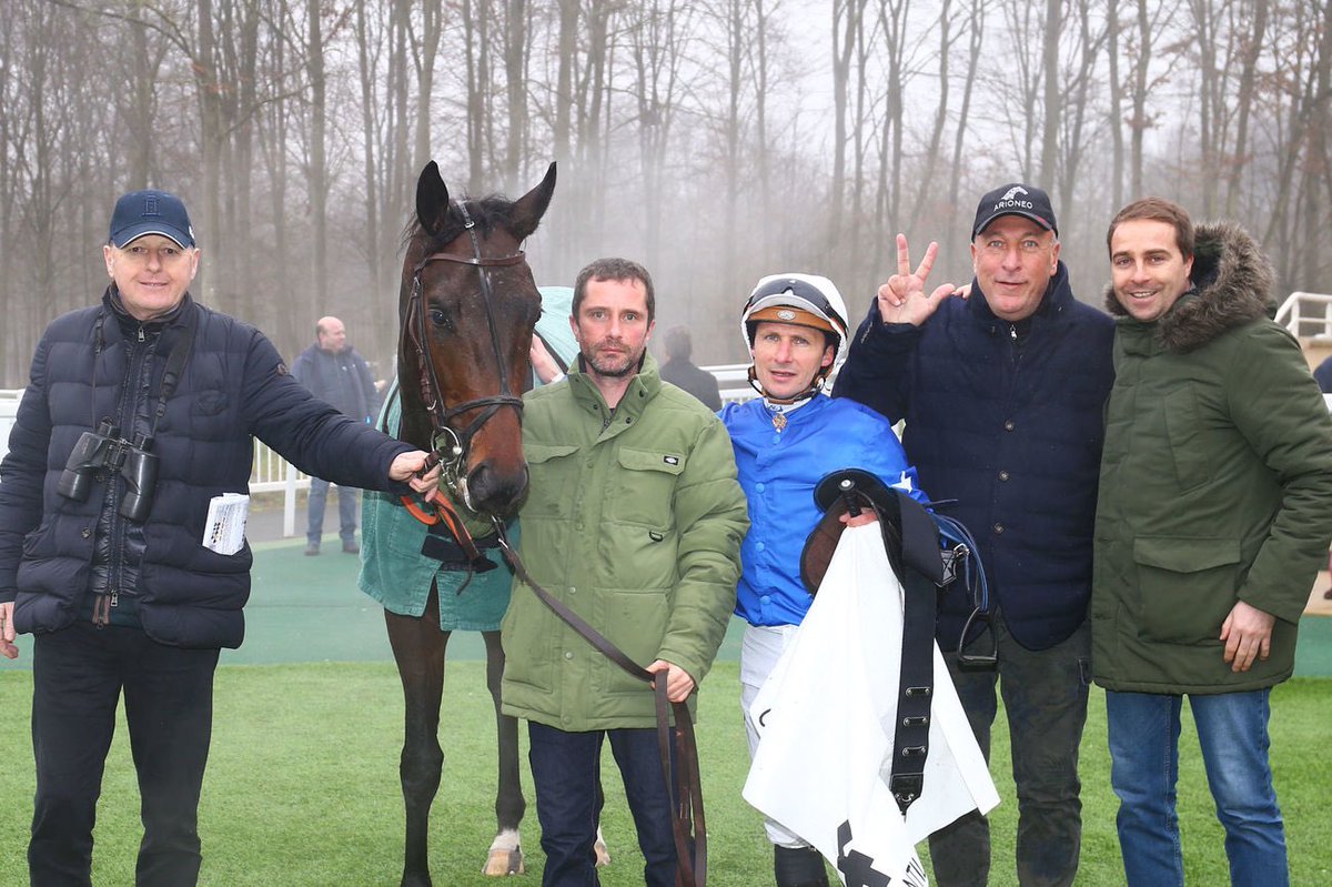 Pasquier Stéphane (@pasquito60) on Twitter photo Victoire à <a href="/fgchantilly/">FG Chantilly</a> avec 🥇ZALAMO ‼️
👤<a href="/ChappetRacing/">Chappet Racing</a>
🎩S. Vidal
Prix du Castel - A.Cond. - 1800m - PSF
Merci à notre partenaire <a href="/SandraBiloe/">Biloé Joaillerie Monte-Carlo</a> et <a href="/eqwinapp/">EQWIN</a> pour leur soutien 💪🏻
#galop #jockey #winner 🏆
📸Scoopdyga Victoire à <a href="/fgchantilly/">FG Chantilly</a> avec 🥇ZALAMO ‼️
👤<a href="/ChappetRacing/">Chappet Racing</a>
🎩S. Vidal
Prix du Castel - A.Cond. - 1800m - PSF
Merci à notre partenaire <a href="/SandraBiloe/">Biloé Joaillerie Monte-Carlo</a> et <a href="/eqwinapp/">EQWIN</a> pour leur soutien 💪🏻
#galop #jockey #winner 🏆
📸Scoopdyga