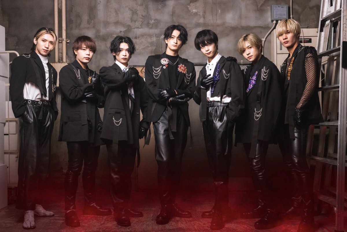 He1p_staff's tweet photo. 🚨緊急配信🚨

本日、2/12(日)21:15〜ツイキャス@ he1p_staff にて、
フォロワー1000人達成するまで帰れません配信決定⚡️⚡️

料理対決や、ゲーム対決など、内容盛りだくさんでお届けします😆✨

絶対にMV作成、Voilaサブスク配信したいです！💥
ご協力よろしくお願いいたします！🔥🔥🔥

#He1p https://t.co/2vbCwNKvaE
