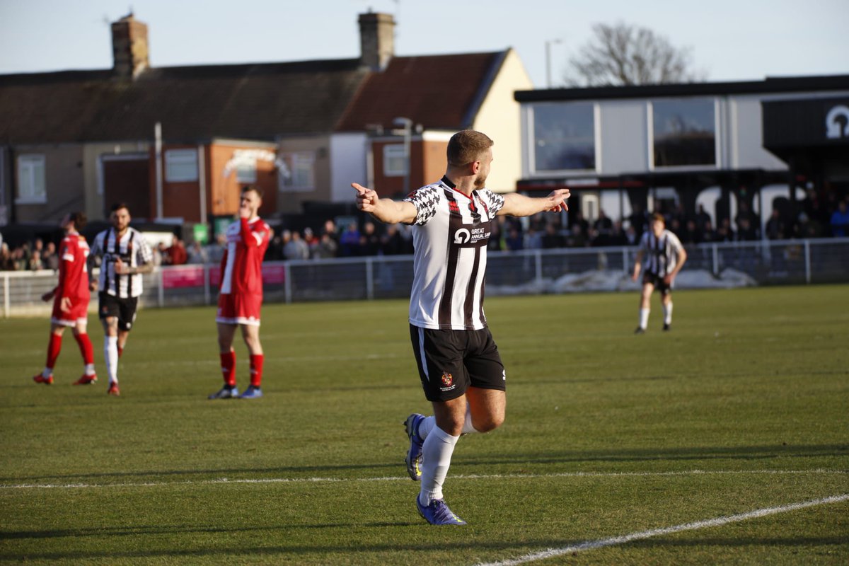 Spennymoor Town FC on Twitter "📷 Paul Blackett scored his 4th goal in as many games and gives