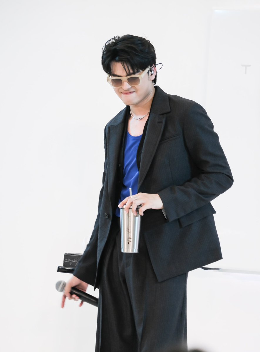 Alway_with_ME's tweet photo. เธอ.....น่าหมั่นเขี้ยวมาก😂🤪
📍Central Embassy
🗓10.02.2023
#SolarDxNONTTANONT
#SolarD
#NONTTANONT https://t.co/wxXXw7pxB8
