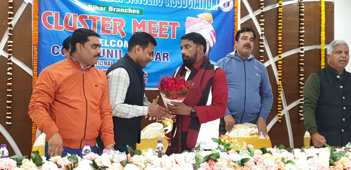 <a href="/SunilKu92687431/">Sunil Kumar</a> <a href="/aiboc_in/">All India Bank Officers' Confederation (AIBOC)</a> हम सब एकजुट होकर आदरणीय कामरेड <a href="/SunilKu92687431/">Sunil Kumar</a> सर के नेतृत्व मे कदम से कदम मिलाकर चलेगे और लड़ेंगे तभी अपना जायज़ हक़ पायेगे ✊🏻✊🏻✊🏻✊🏻✊🏻
#MarchOnAIBOC 🚩🚩🚩