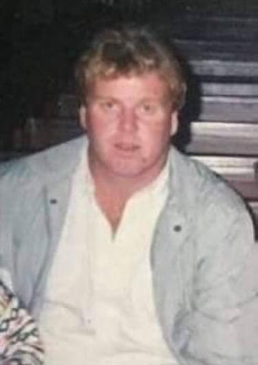 On this day 30 years ago my friend and neighbour Thomas Molloy Tullyroan Co Armagh was shot dead in front of his wife and young family. An innocent Catholic. A sectarian crime whereby no one has ever been brought to justice .My prayers are with all the Molloy family today.