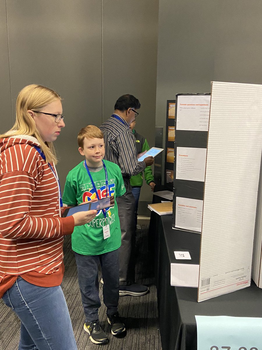 GatewaySciHigh's tweet photo. Judging in progress… loading :) https://t.co/DkPXcLI7Wy