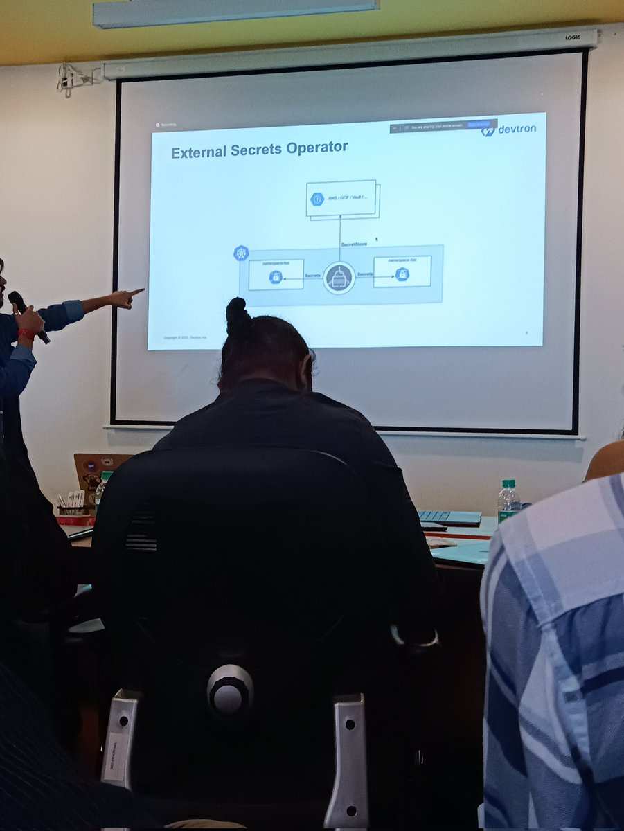 deepakvishwa18's tweet photo. Thank you @cncfthane for giving me the chance to be a part of the community and a big shoutout to @ghumare64 and the team for hosting a fantastic meet-up session https://t.co/jbbNMKrjmt