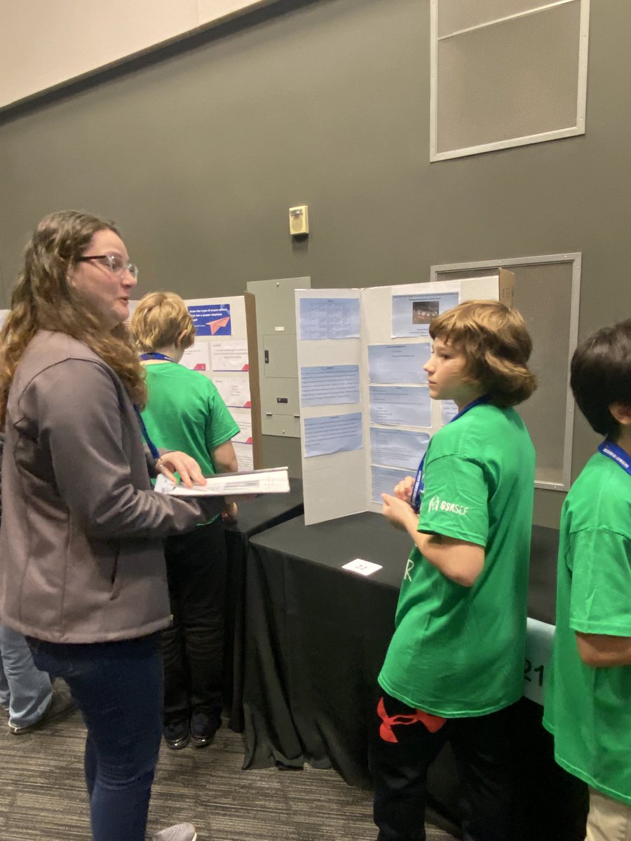 GatewaySciHigh's tweet photo. GSA students are sweating 😓 during judging :) https://t.co/IVIVp45ub8