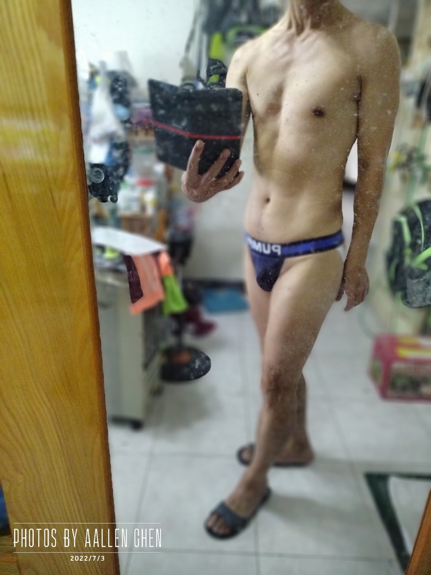 Passania's tweet photo. @MentoMensex @BonerSexAddict １８１／７２／６１。６１歲大大叔。 https://t.co/oUpjM0aD9p
