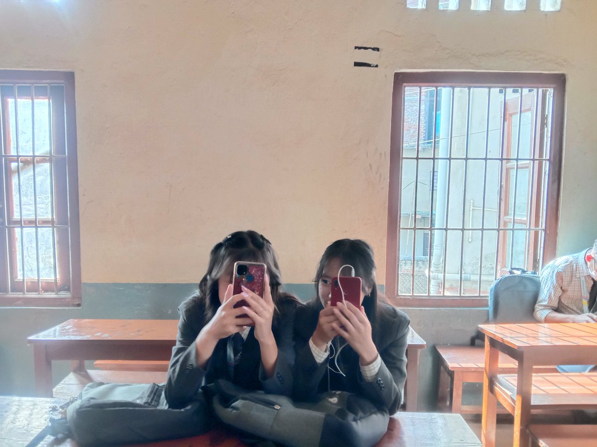 ki_ya_lu's tweet photo. *College is where we make some of the best friends, there is always a comedian that could remove bad Vibes in the group, and they only develop us.#unitycollegedimapur https://t.co/sCBzJD3K2u