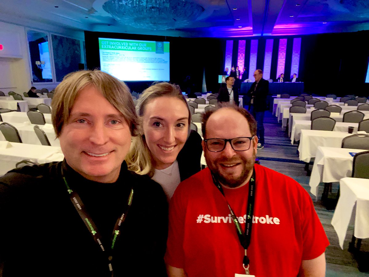 Celebrating advances in stroke intervention while at #ASSR23 with colleagues @amandaebaker and @JoshuaAHirsch, great new data reported for treating large core ELVO #SurviveStroke @The_ASSR #ISC2023