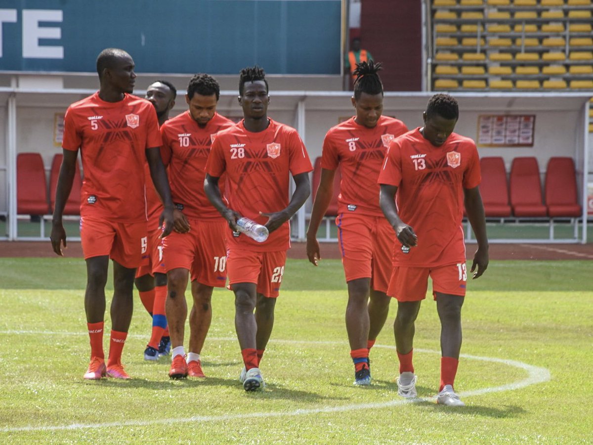 HACofficiel's tweet photo. 🏋🏾♂️⚡️Fin des échauffements...
#TotalEnergiesCAFCL #HACSimba
#PanAfricanTeam 🔴⚪️ https://t.co/nbjk1HoZIu