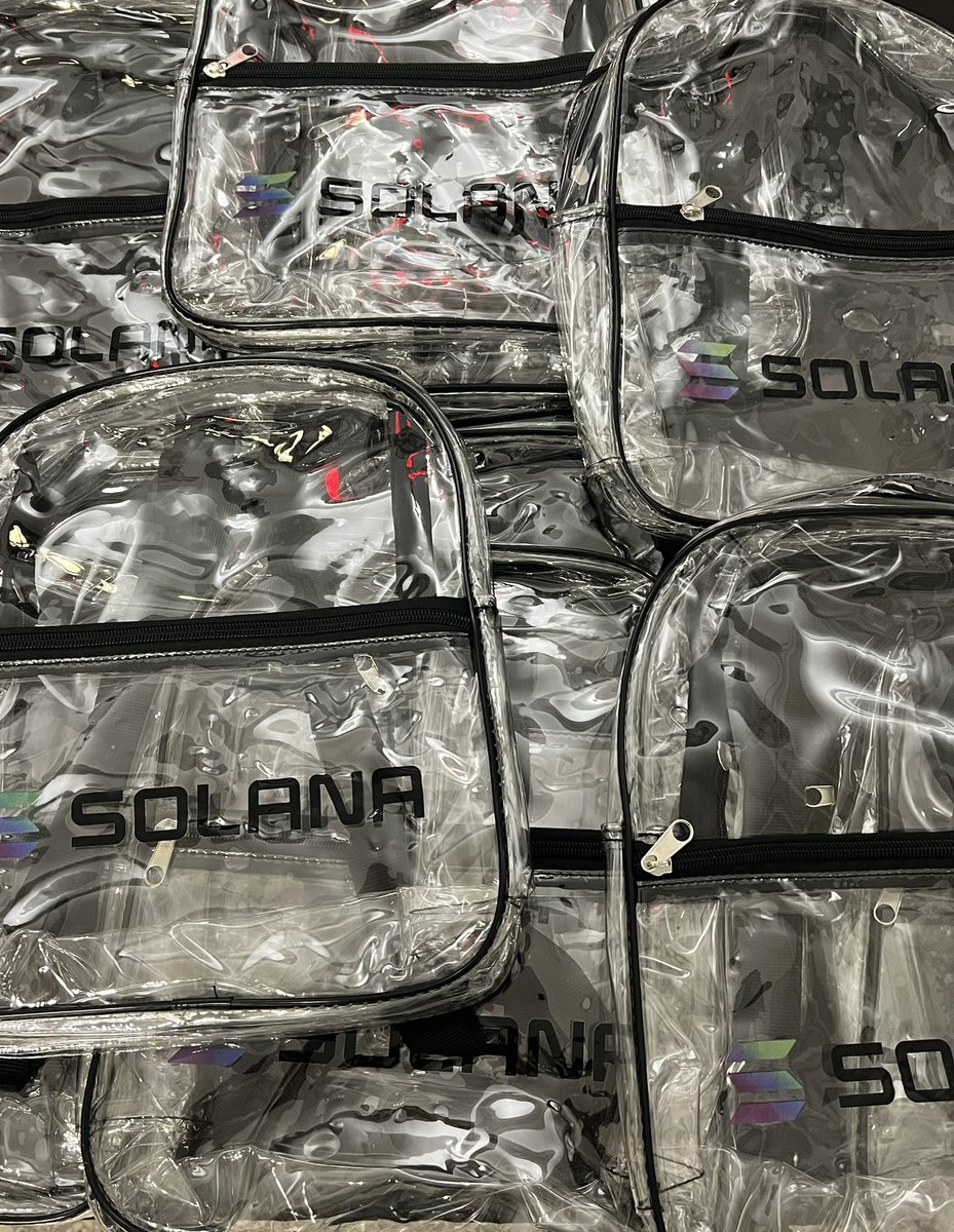 Day 2 of Penn Blockchain Conference! Come pick up your Solana swag!🎒