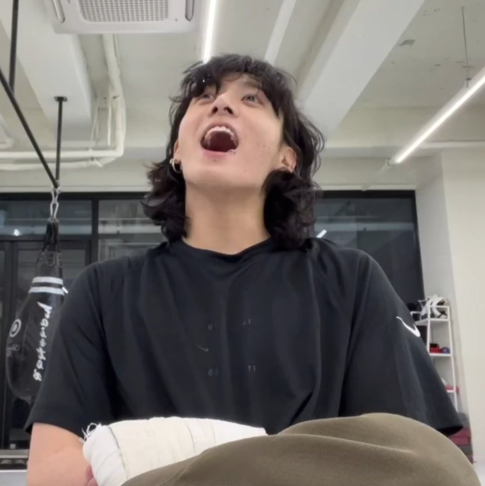 illicitvk's tweet photo. im in pain https://t.co/KOIRa7xXY8