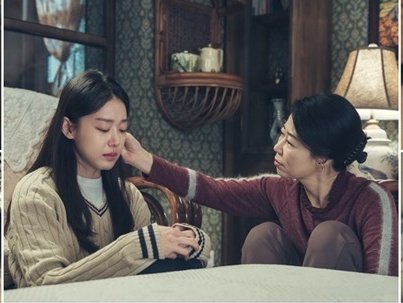 taeri_yeosin's tweet photo. Happy 1 year anniversary to these beautiful mothers and daughters moments... 🫶
#TwentyFiveTwentyOne https://t.co/qSfVn543Yv