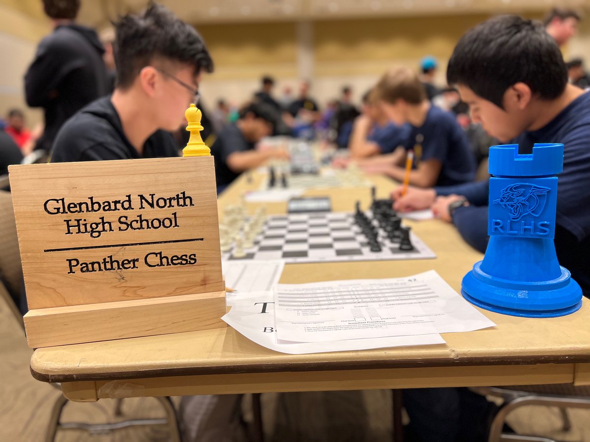 RLHSChess's tweet photo. Back at it for Round #5! We’re awake, fed, and we’ll rested for our final day at @IHSAChess https://t.co/NYA2vwIEwH