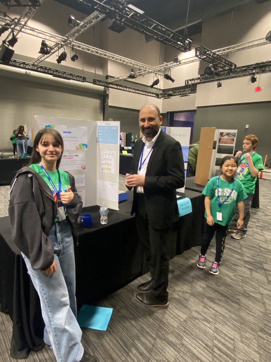 GatewaySciHigh's tweet photo. Students are showing a good performance so far. Great presentations @STLScienceCtr https://t.co/hEkeBvxN86