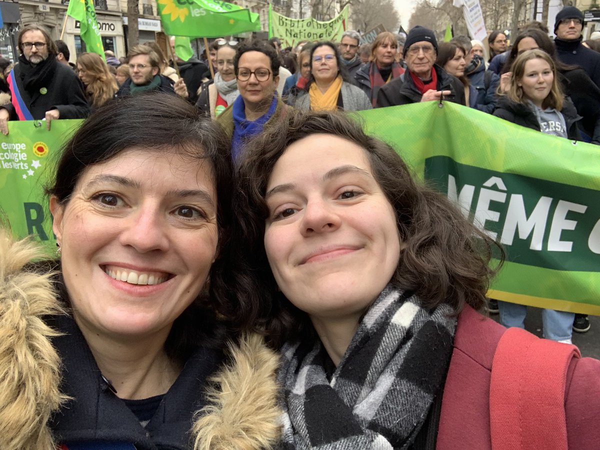 dominiqueTA's tweet image. Belle manif avec #EELV 
@Alice_Bosler @EELV92 #StopRetraiteMacron