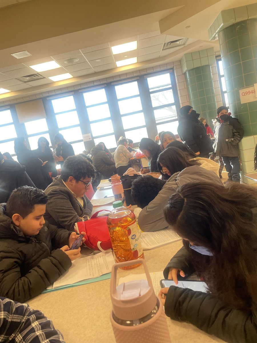 missbissey's tweet image. Happy Saturday from Queens, NY. LBMS Debate is out and ready to rock! Let’s go Green Wave Debate! #lbms #greenwavedebate #lbmsdebate #adl #adldebate #ald