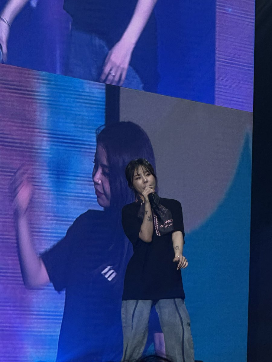 luna_kopic's tweet photo. More pics 😫🥰  #MAMAMOOinMY #MYCONinKL #MYCONINMY https://t.co/TcCOLhUeD4