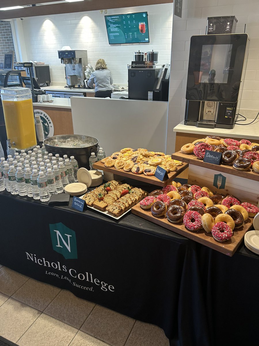 NicholsBisonFB's tweet photo. Prospect Day Takeover!! This morning we started with registration and a beautiful breakfast presented by Nichols Dining!! Prospects are sitting for a informative session with admissions to get an in depth look at #LifeontheHill #H23D https://t.co/ZYMa9IwlG7