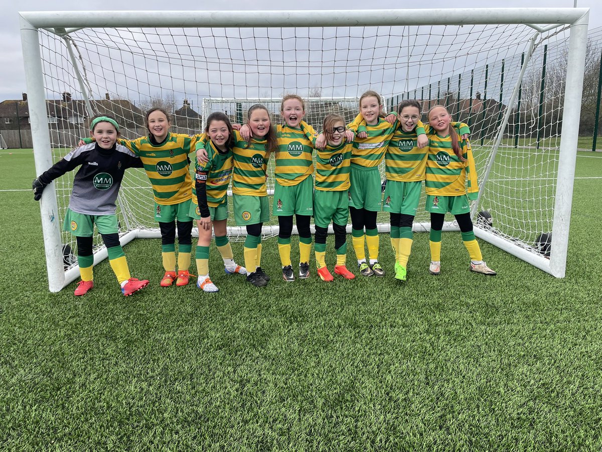 Lots to be proud of for the Jaguars in their match today. The girls tried different positions and adapted beautifully. The overall performance improving throughout the game.
Well done girls 👏🏻👏🏻👏🏻👏🏻👏🏻
