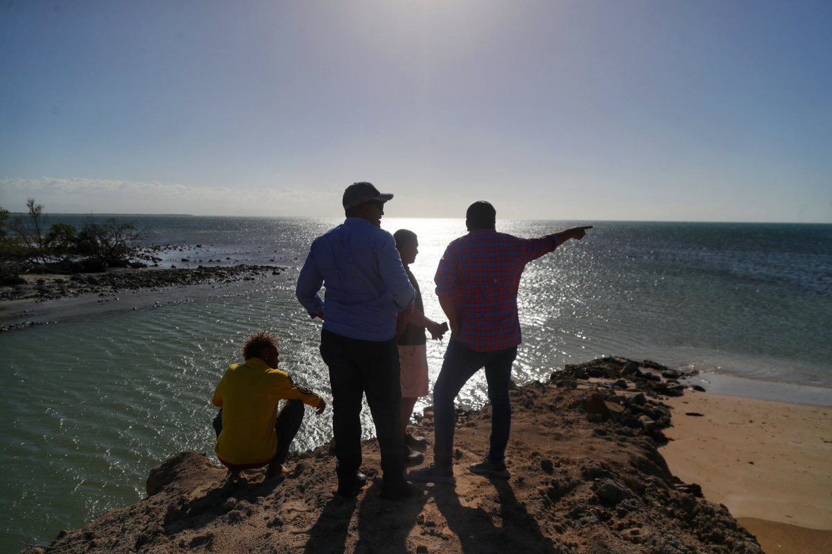AlanChecoAlonzo's tweet photo. Buscando posibles soluciones desde @PortuariaRD para nuestros pescadores de Caño del Yuti, pronto presentaremos el proyecto que se pudiera ejecutar en esta belleza natural de la provincia MonteCristi, cuenten con nosotros y nuestro director @jeanluisrj #MuellesPesquerosRD https://t.co/5GEU4HrLvc