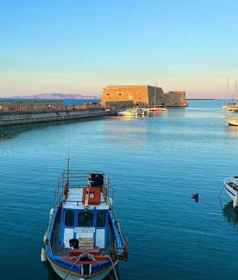 Marinajaguara's tweet photo. Ωραία που είναι η θέα του Κούλε μας! https://t.co/I9bDMePauT